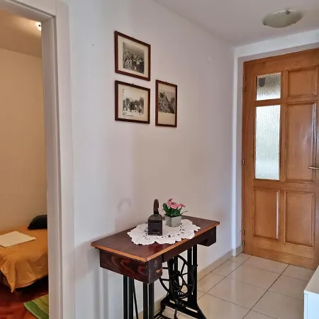Apartamento Tica *