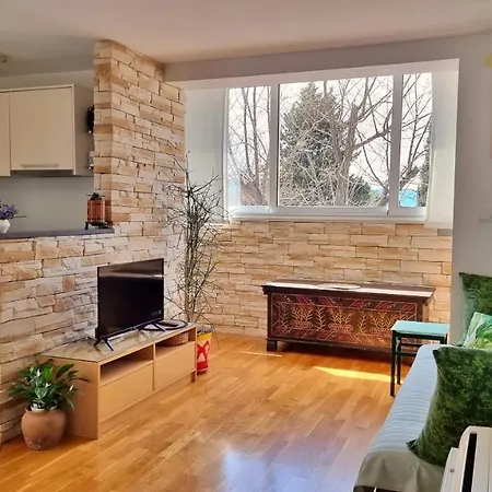 Apartamento Tica *